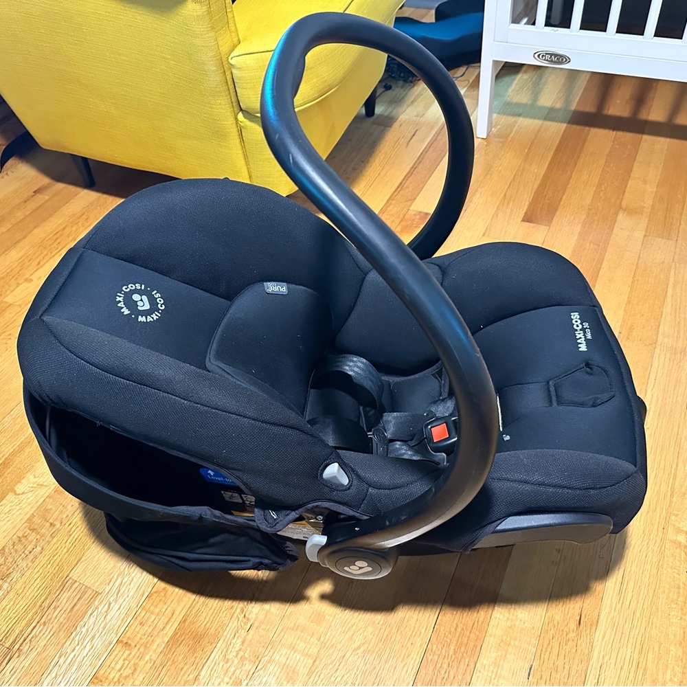 Maxi-Cosi Mico 30 Black Infant Car Seat & Base